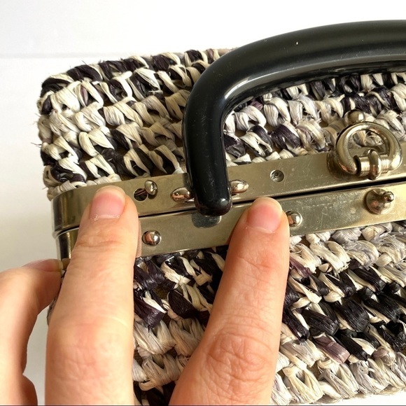 Vintage 50s Box Bag Woven Raffia Straw Purse Gray Black Cottagecore Lunchbox - Picture 9 of 12